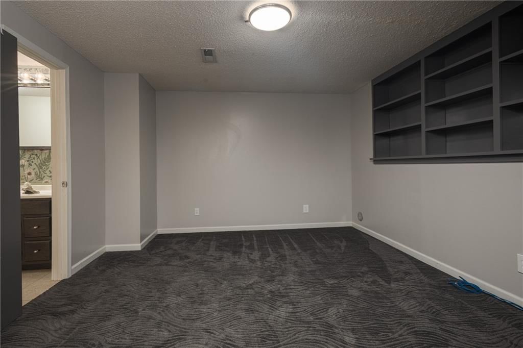 304 SE Brownfield Drive — photo 31