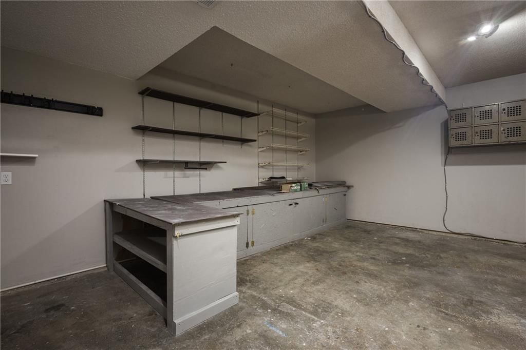 304 SE Brownfield Drive — photo 33