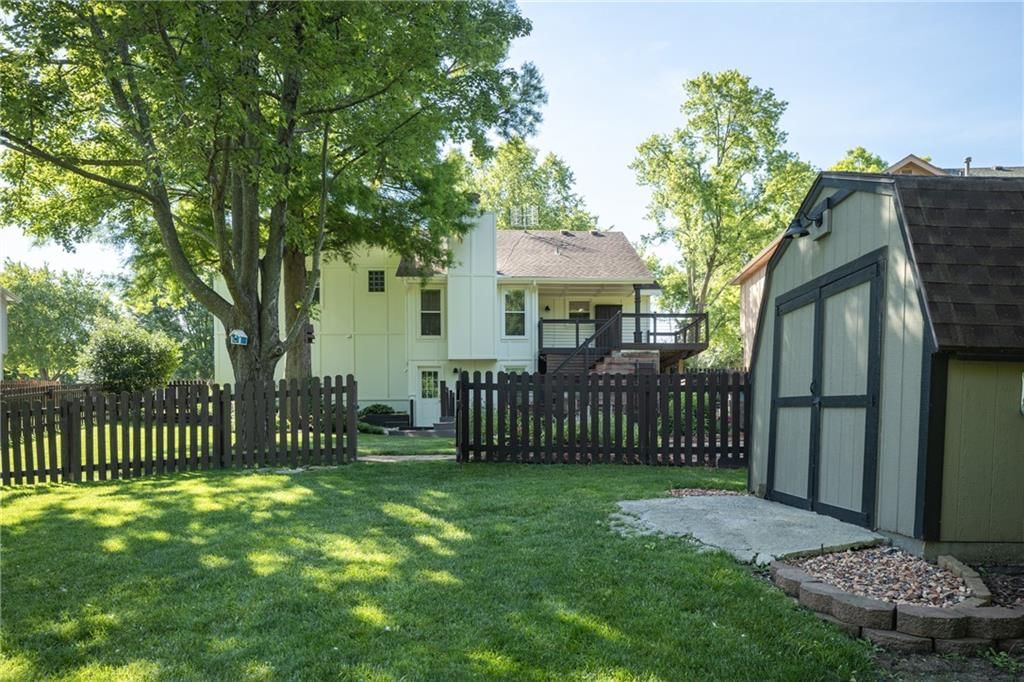304 SE Brownfield Drive — photo 44