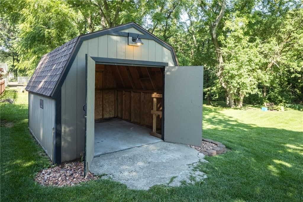 304 SE Brownfield Drive — photo 45