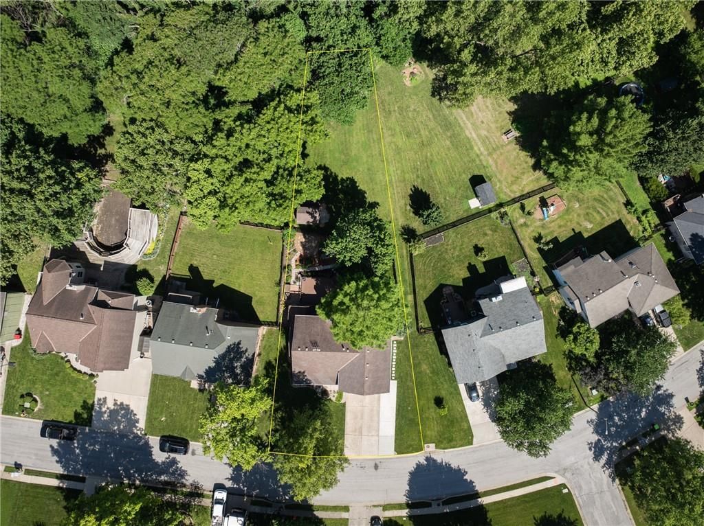 304 SE Brownfield Drive — photo 48