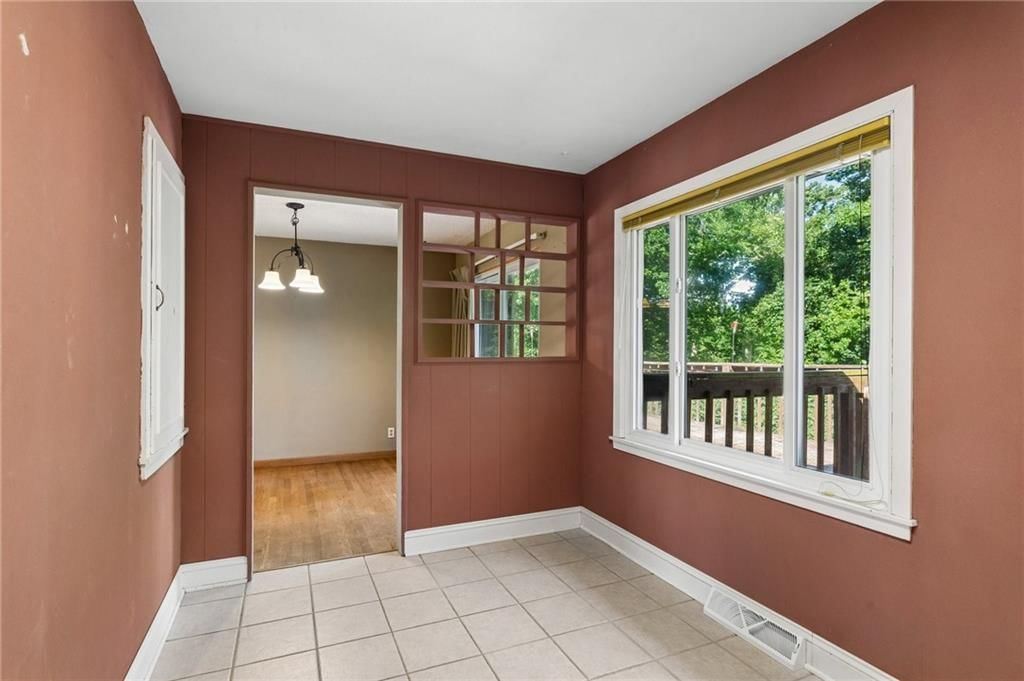 6826 N Baltimore Avenue — photo 10