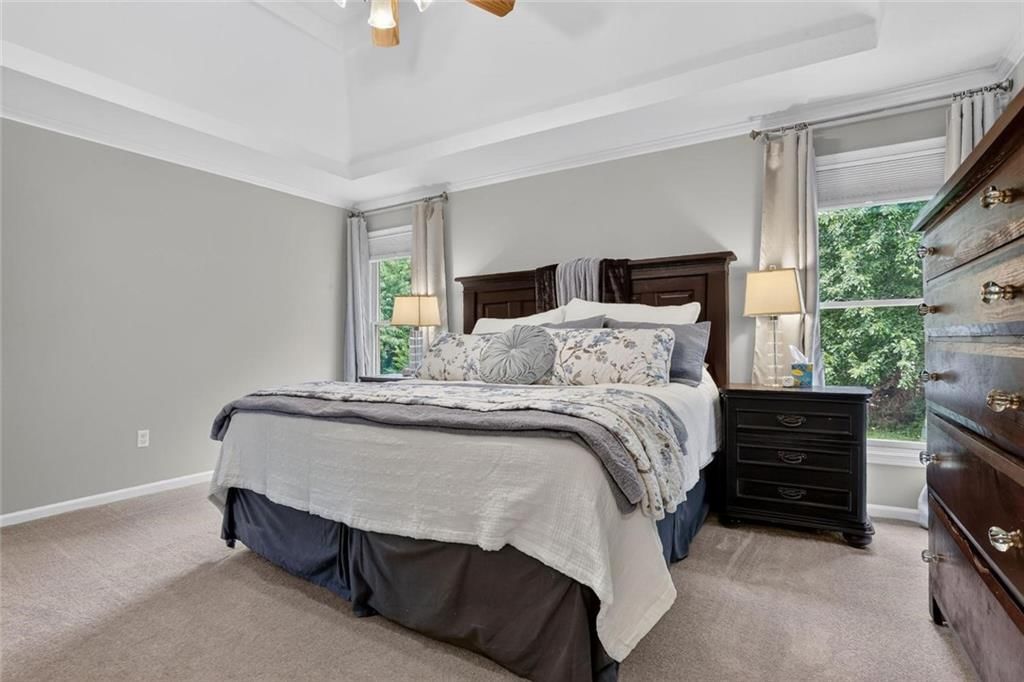 7646 N Pomona Avenue — photo 11