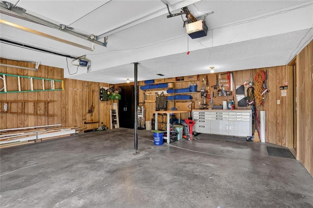7646 N Pomona Avenue — photo 27