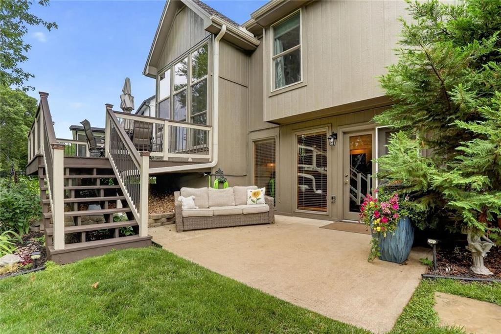 7646 N Pomona Avenue — photo 29