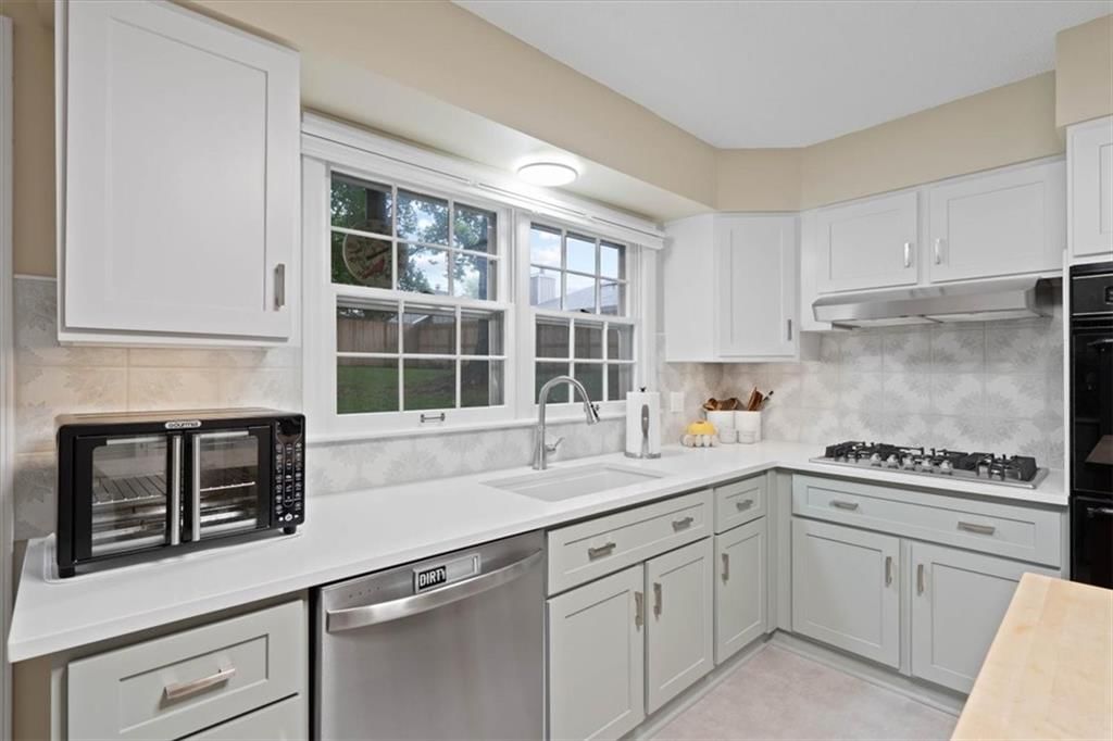 48 Myers Drive — photo 17