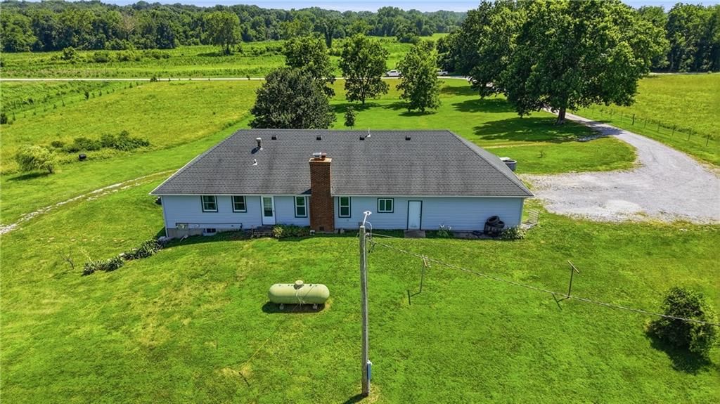4457 Gillen Road — photo 32