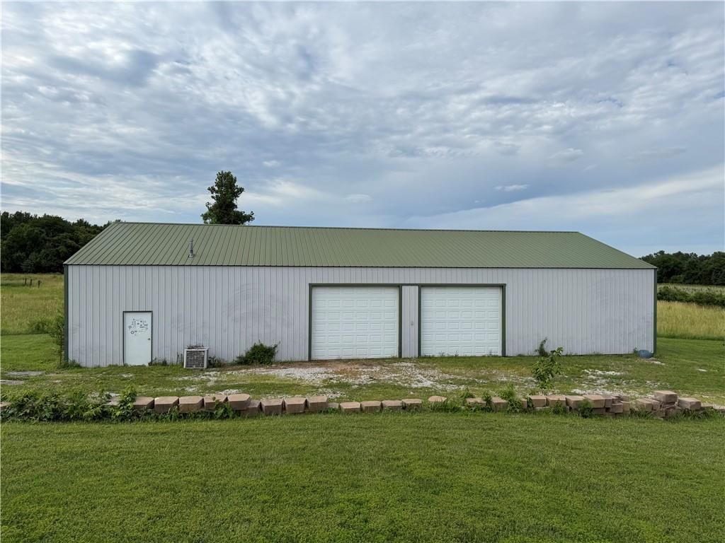 4457 Gillen Road — photo 36