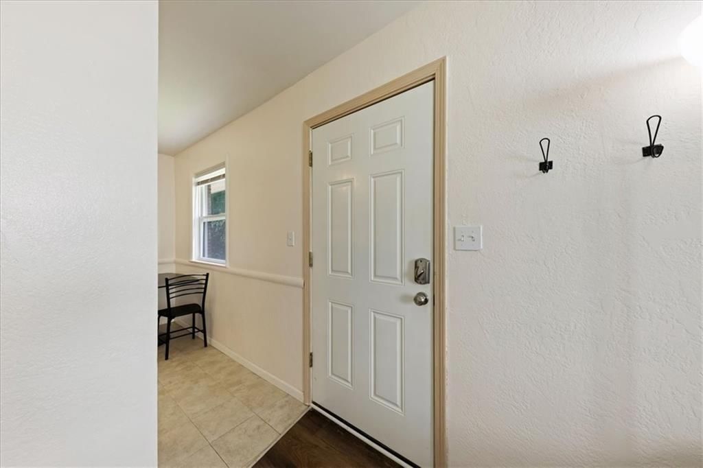 2021 S Harris Avenue — photo 4