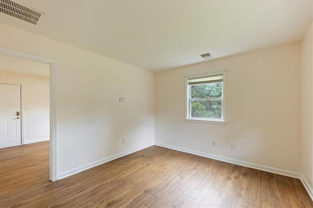2021 S Harris Avenue — photo 15