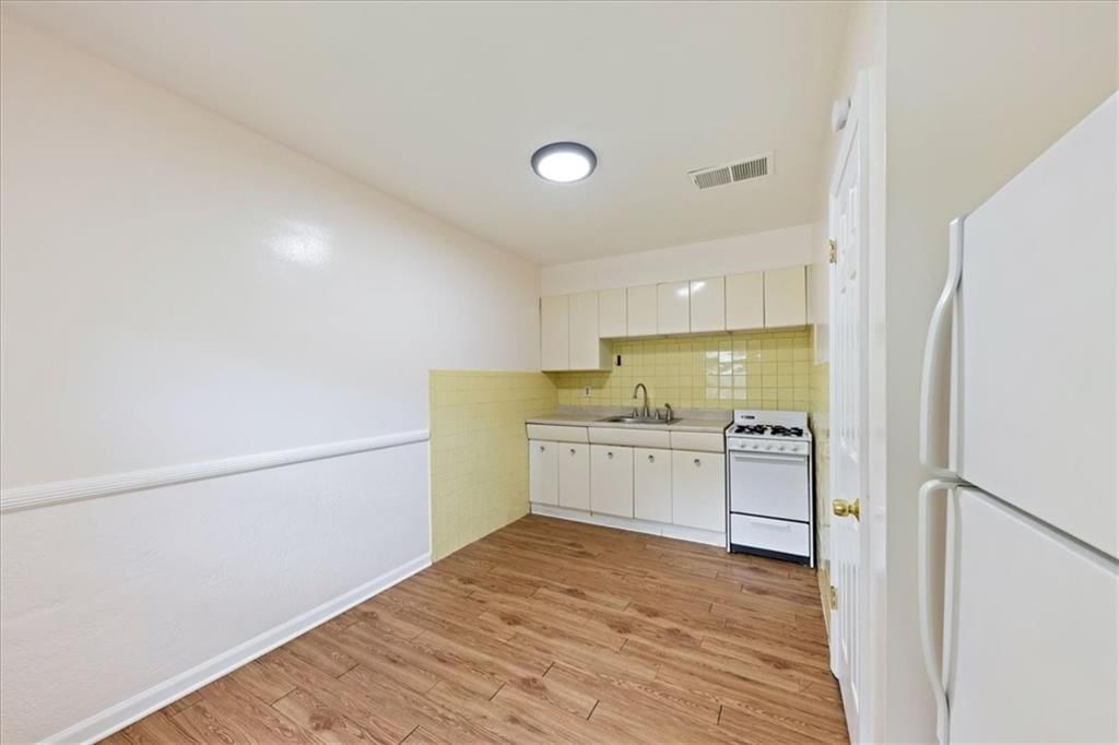 2021 S Harris Avenue — photo 17