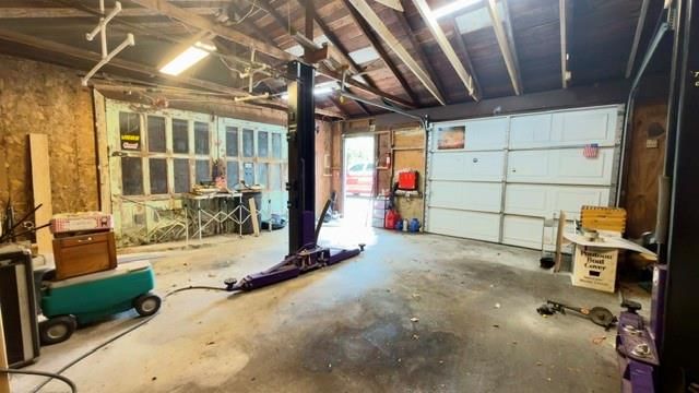 1030 W Walnut Street — photo 35