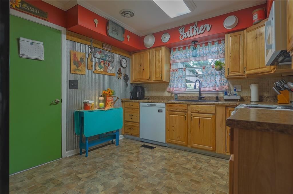 101 Crest Drive — photo 6