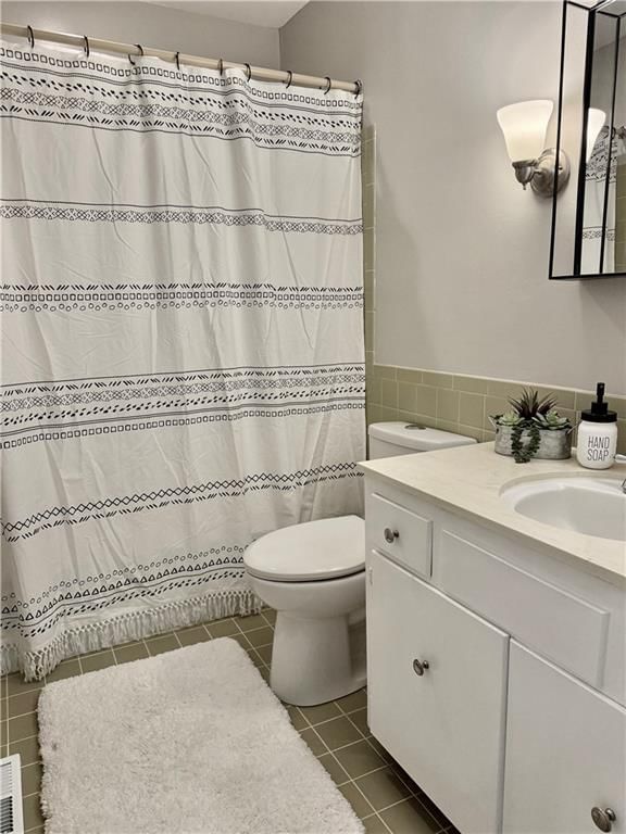 472 W 104th Street — photo 12
