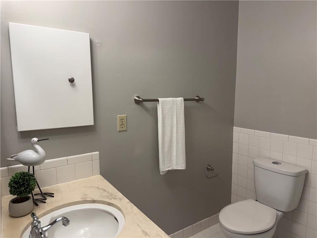 472 W 104th Street — photo 15