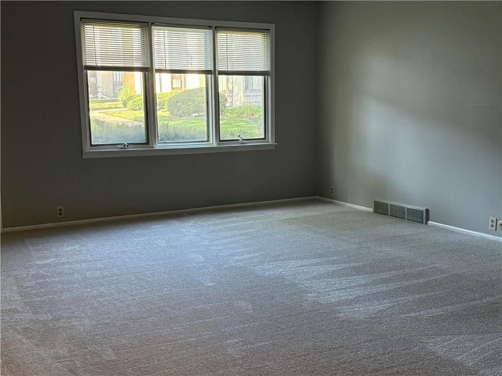 472 W 104th Street — photo 20