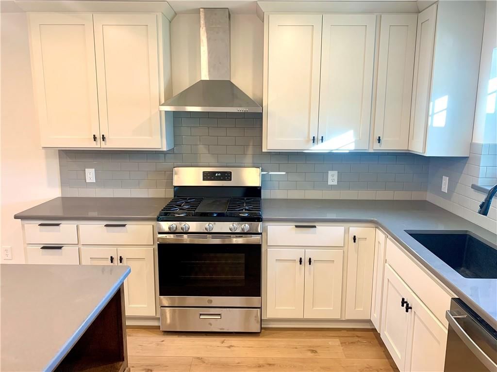 2701 Meadow Ridge — photo 7