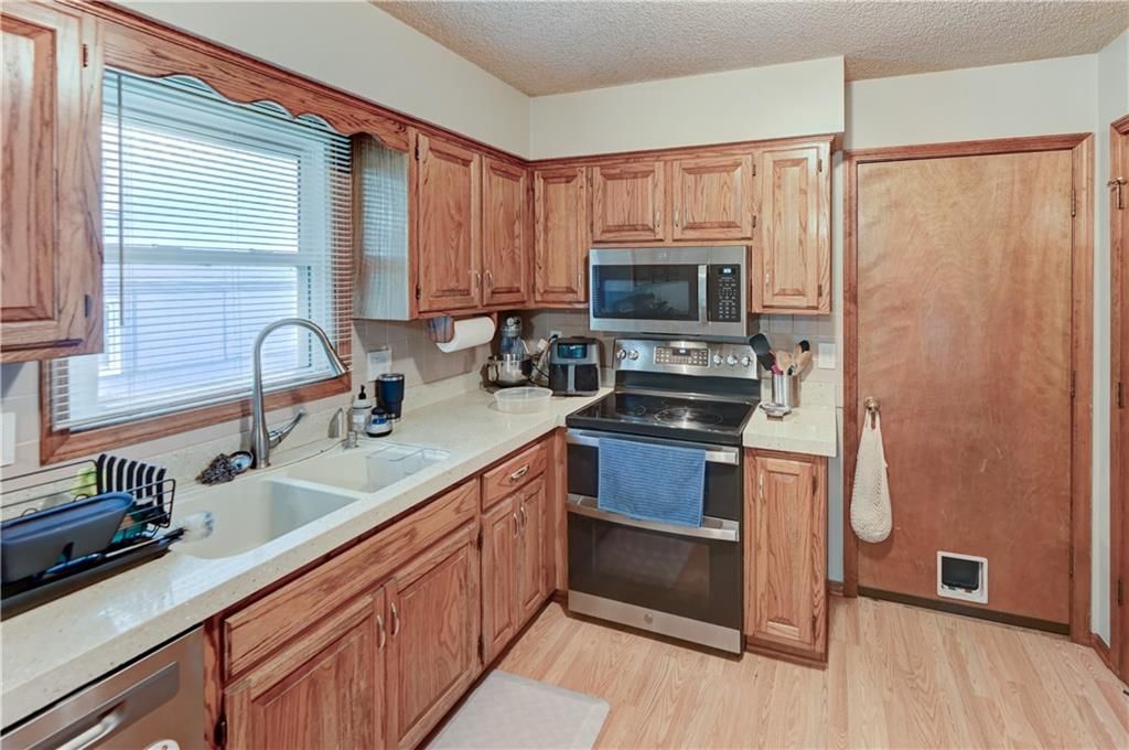 816 NE Bristol Drive — photo 16