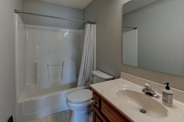 816 NE Bristol Drive — photo 19
