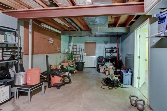 816 NE Bristol Drive — photo 30
