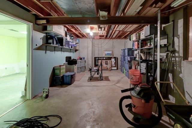 816 NE Bristol Drive — photo 32