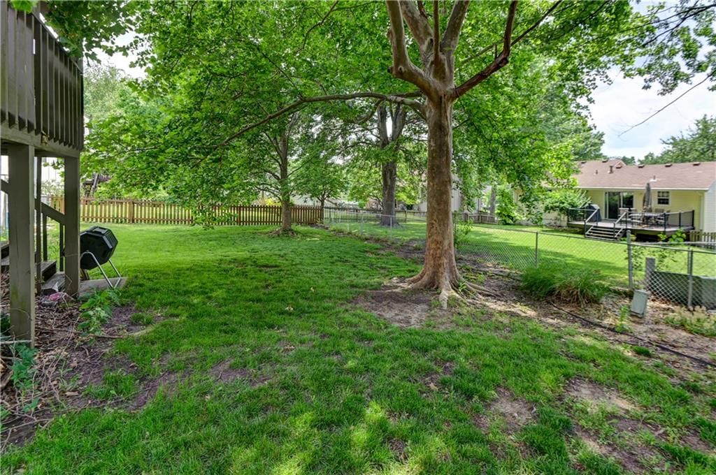 816 NE Bristol Drive — photo 41