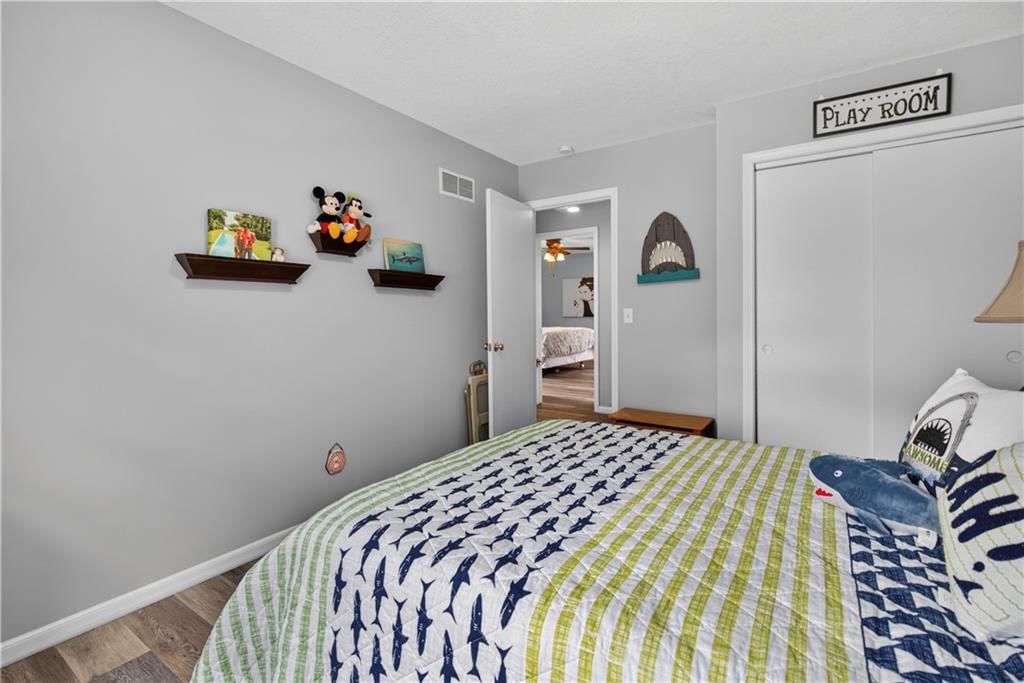 10112 Oakridge Drive — photo 32
