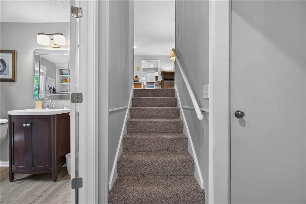 10112 Oakridge Drive — photo 34