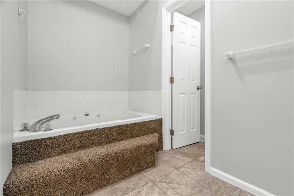 4514 NW Apache Drive — photo 21