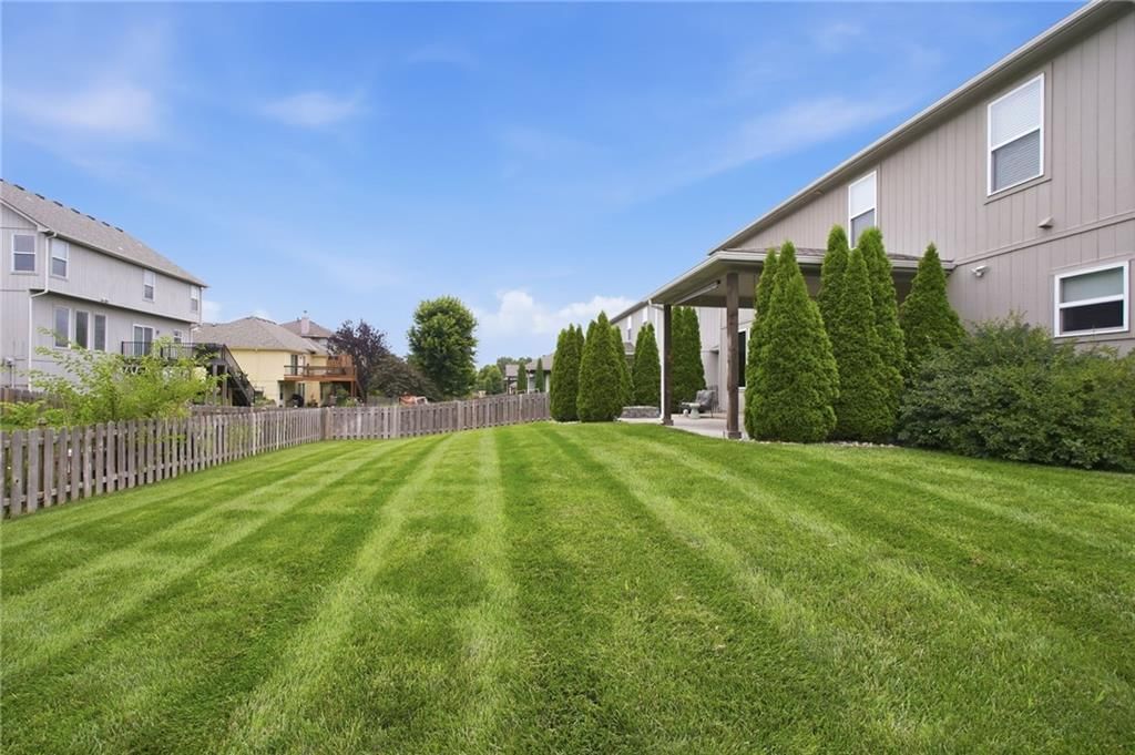 342 SE HIGHLAND PARK Drive — photo 34