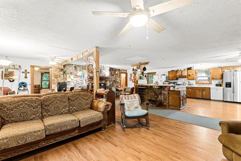 3252 SW Warnicks Road — photo 4