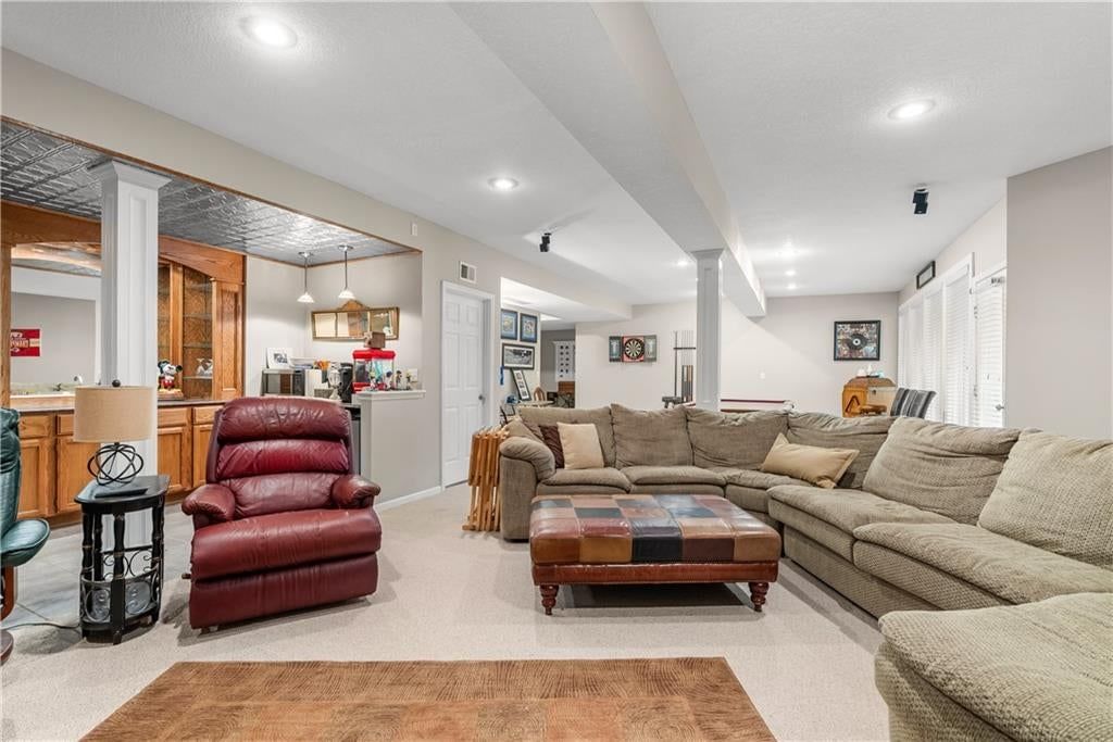 713 NE Plumbrook Place — photo 38