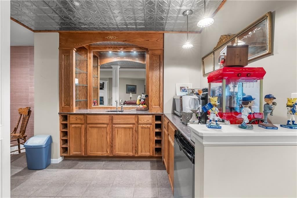 713 NE Plumbrook Place — photo 40