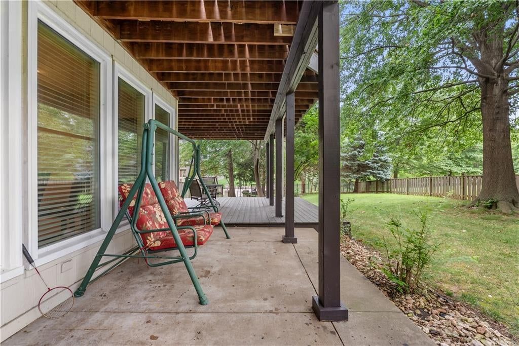 713 NE Plumbrook Place — photo 48
