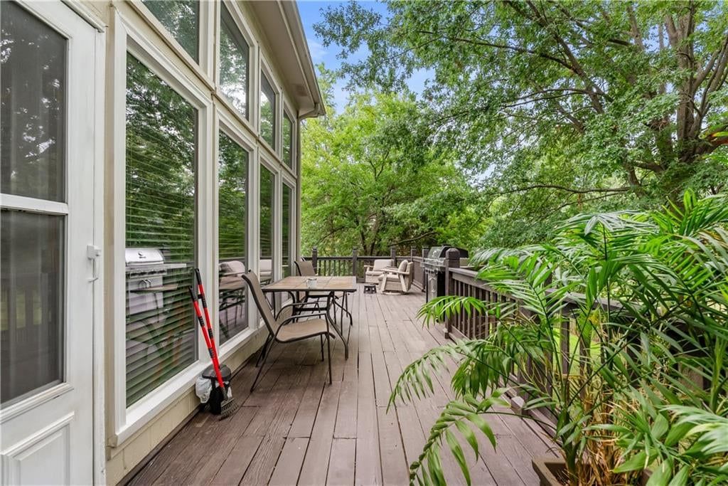 713 NE Plumbrook Place — photo 49