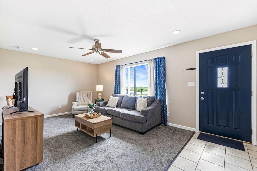 24635 Icon Road — photo 3
