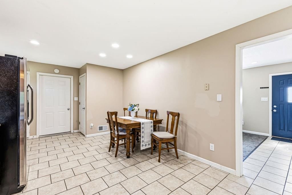 24635 Icon Road — photo 9