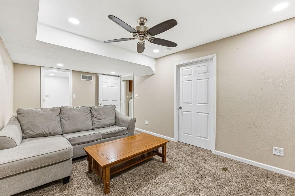 24635 Icon Road — photo 32