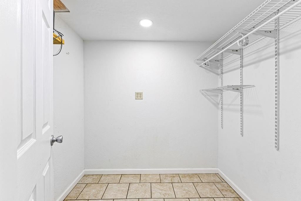 24635 Icon Road — photo 33