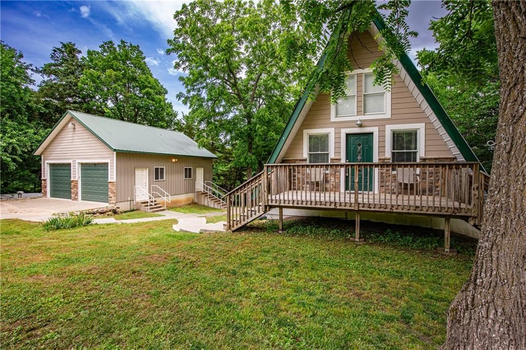 97 W Sugar Lake Drive, Mound City, KS