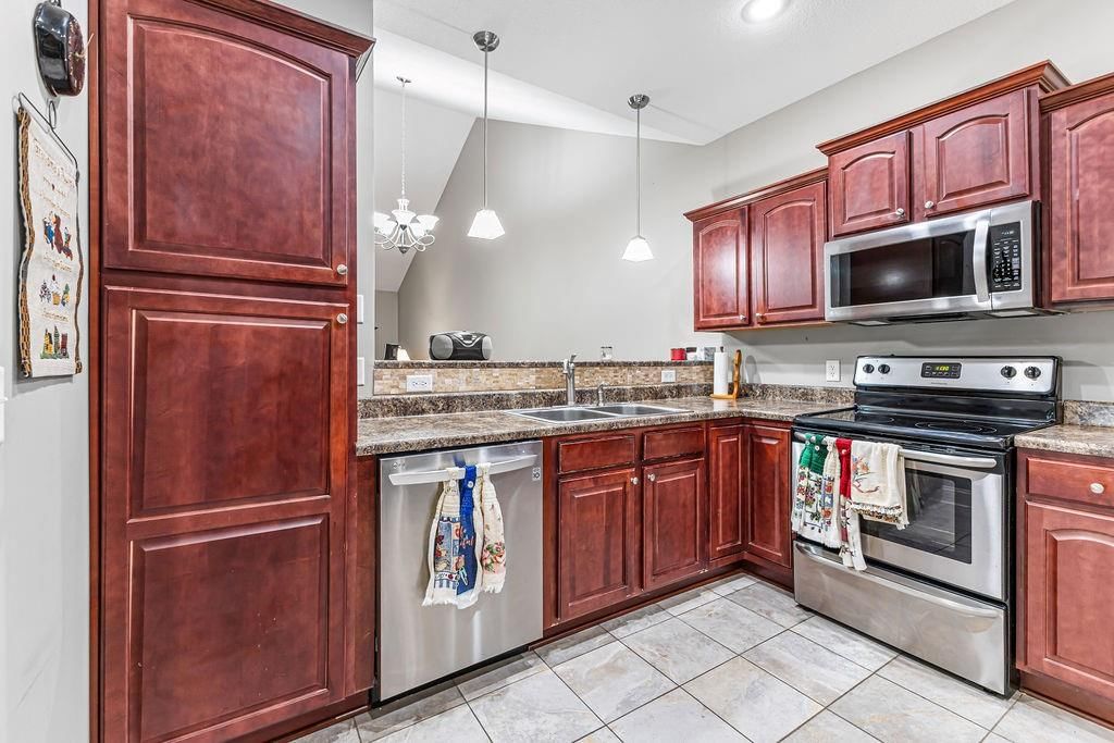 3738 Charles Street — photo 7