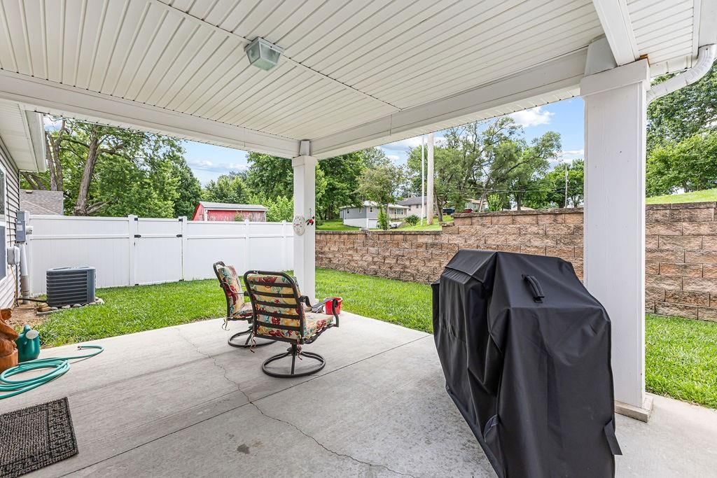 3738 Charles Street — photo 28