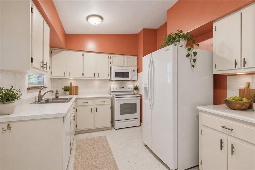413 Sagebrush Lane — photo 3