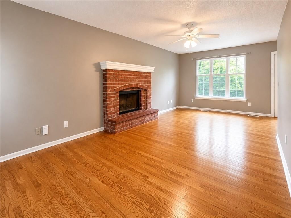 9629 W 51st Street — photo 2