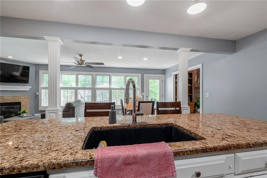 8408 W 115th Street — photo 11