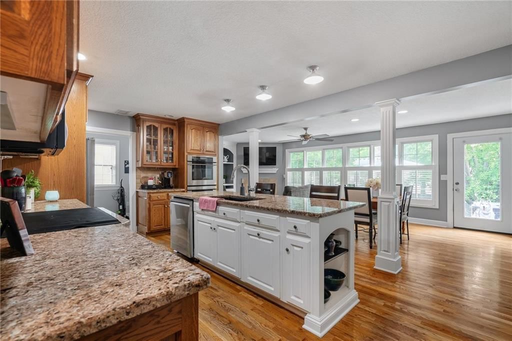 8408 W 115th Street — photo 12