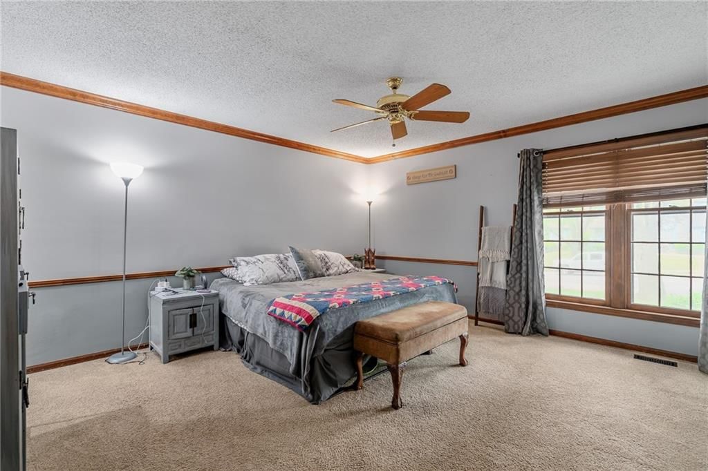 8408 W 115th Street — photo 16
