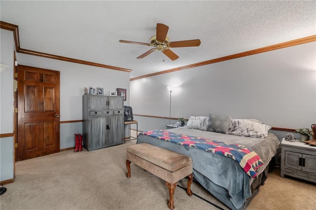 8408 W 115th Street — photo 17