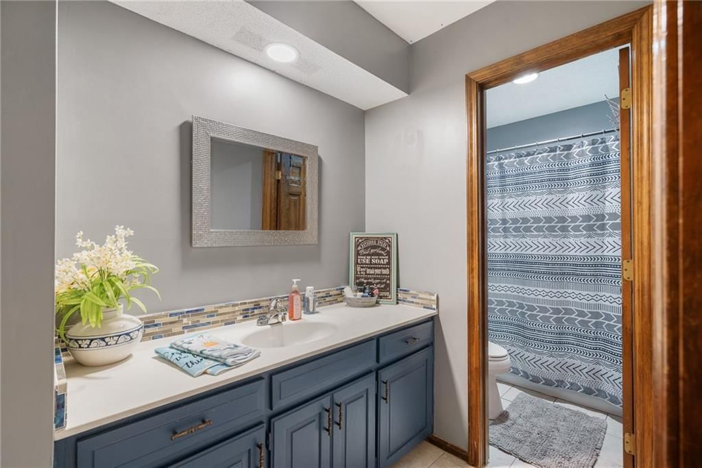 8408 W 115th Street — photo 26