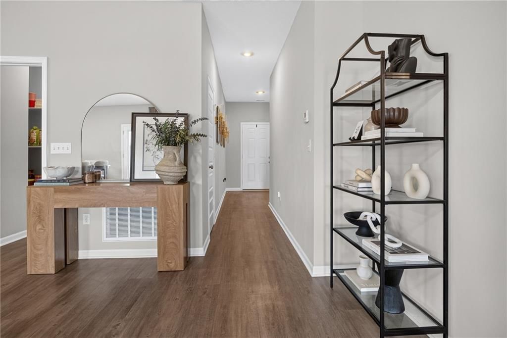 661 N Pear Street — photo 4